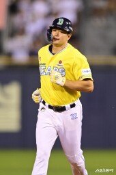 김재환, 균형 깨는 솔로포