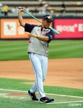 이승엽 감독, 레전드 홈런왕의 타격~