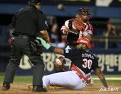 박동원 ‘아웃이야’