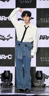 아크 현민 ‘꿈꾸던 데뷔’