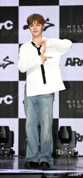 아크 끼엔 ‘베트남 출생’