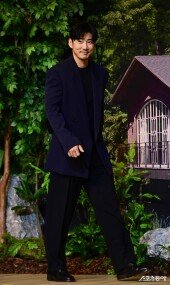 윤계상, 장첸 아니고 펜션 주인