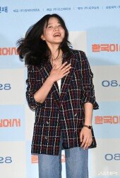 고아성 ‘의상은 현지에서 구입했어요’