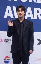 이무진, 수줍은 인사