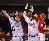 오스틴, 짜릿한 만루포!