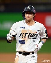 3안타 김민혁, 1번 타자 임무 완수!