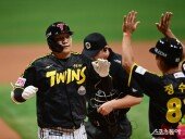 문보경, 전 구단 상대 홈런 성공!