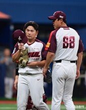 김동욱, 동점 만들고 강판