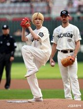 TXT 범규, 설레이는 야구 시구!