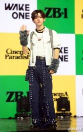 제로베이스원 장하오, 컴백 인사~