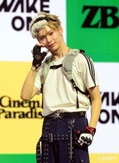 제로베이스원 성한빈, 상큼한 볼하트~