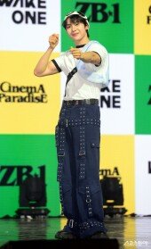 제로베이스원 석맨튜 ‘시그니처 포즈~’