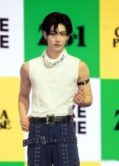 제로베이스원 리키 ‘근육미 뽐뿌~’