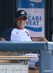 이승엽 감독, 3루에서 즐겁게