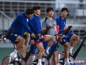 황인범-손흥민, 진지한 대화