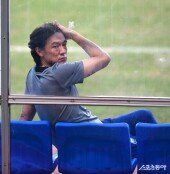 홍명보 감독 ‘이제 나오나’