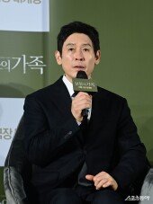 설경구, 변호사 연기했어요