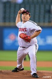 문상훈, 진짜 선수 같은 시구