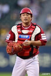 이지영, 실책으로 인한 실점이 아쉽다