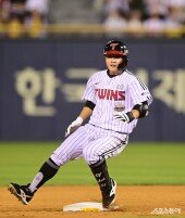 최원영, 1타점 올리는 2루타