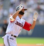 이영빈 ‘마수걸이 홈런포’