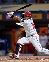 한유섬, 0의 균형을 깨뜨린 솔로포!