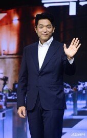 안성재 셰프, 수줍은 인사