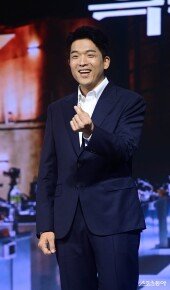 안성재 셰프, 기분 좋은 미소