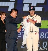 두산 유니폼 입는 박준순