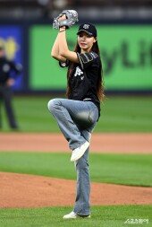 김리진, 늘씬한 와인드업~