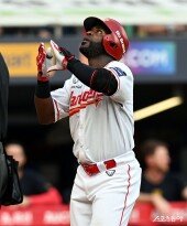 솔로포 에레디아, SSG 최다 타점~