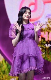 피프티 피프티 아테나, 긴장한 포토타임