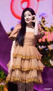 피프티 피프티 예원, 귀여운 볼하트