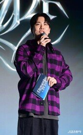 한해, 키 기자간담회 시작합니다