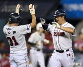 김재환 ‘화끈하게 역전 홈런’