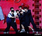 NCT WISH ‘계단식 성장세’