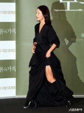 김희애, 우아한 노출~