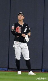 배정대, 실점의 빌미를 제공하는 포구 실책