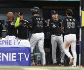 이강철 감독 ‘(장)성우 멋진 한 방’