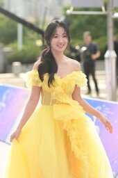 김혜윤, 러블리 살리는 노란 드레스