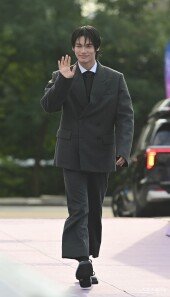 메타윈 오타이암카천, 한국 팬심 녹이는 미소