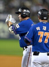 안치홍 ‘선제 1타점’