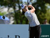 김수지 ‘티샷 문제없어’