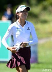 환한 미소의 리디아 고