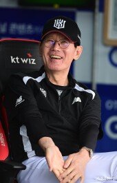 5위 결정전 앞둔 이강철 감독