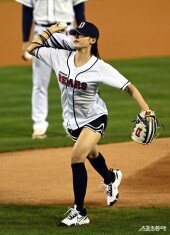 뉴진스 민지 ‘엄청난 시구 실력~’