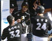 이강철 감독, 투런포 좋아!