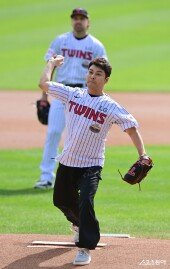 전현무, 이 악물고 시구