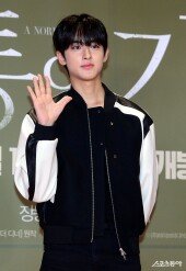 김민규 ‘샤방샤방 손인사~’