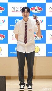 유재필, ‘오우학’ 피프티피프티 소개합니다